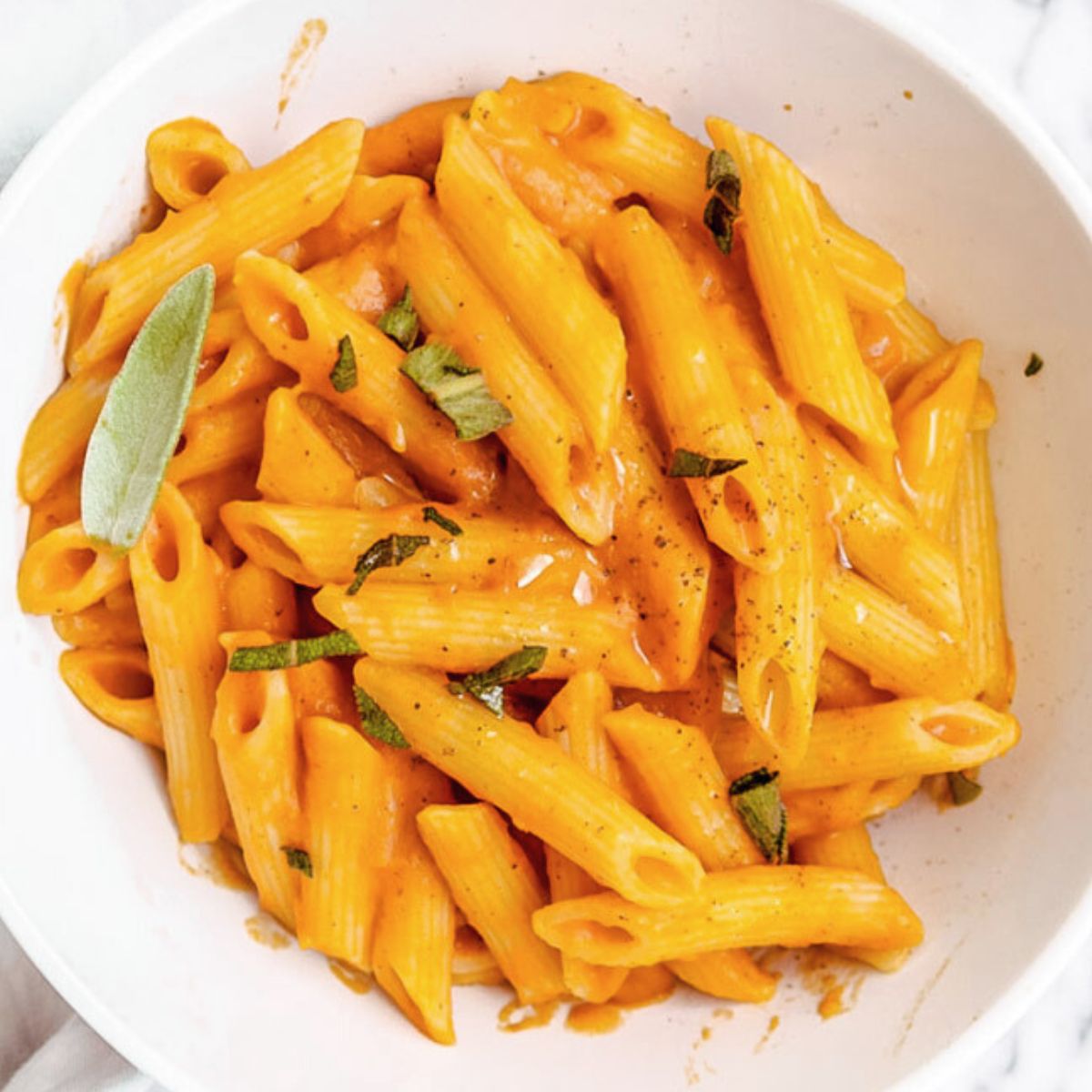 Minute Creamy Pumpkin Pasta: Easy Fall Comfort